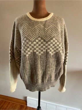 Vintage Samband of Iceland Nordic 100% Pure Wool Sweater